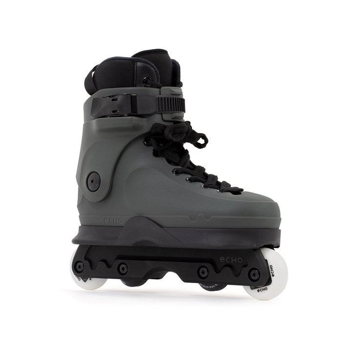 Aggressive inline skates for park and street skating